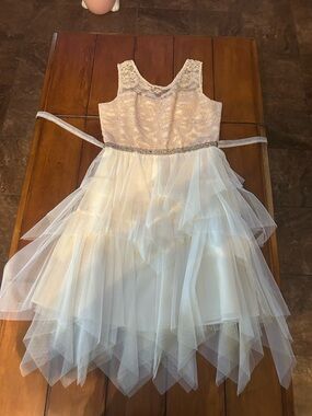Girls Ivory Lace & Tulle Formal Dress with Sparkle Waist